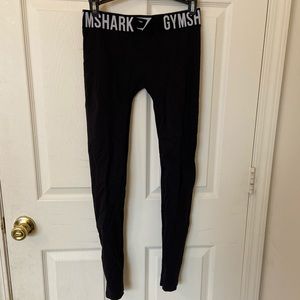 Gym shark leggings